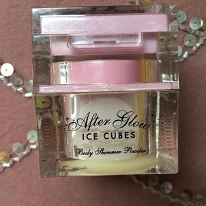 Too Faced Ice Cubes Afterglow in Betrayal